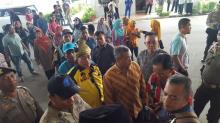 Jelang Pilwagub di DPRD Diwarnai Kericuhan, Ratusan Massa Memaksa Masuk