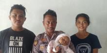 Aksi Heroik Polisi Selamatkan Bayi 9 Bulan Tercebur ke Laut
