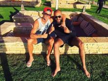 Cristiano Ronaldo Homo? Inilah Foto-foto yang Dibeberkan Jurnalis Prancis