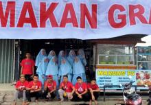 Warung PS Gratiskan Makanan untuk Kaum Dhuafa Setiap Hari