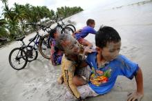 Waspada Musim Ubur-ubur di Pantai Tanjung