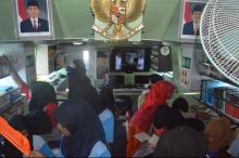 Dilengkapi AC, Kapal Pintar Mandiri Lantamal IV Bikin Betah Para Siswa