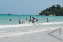 Dua Orang Tewas di Pantai Trikora Bintan saat Rayakan Liburan