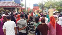 Warga Karimun Terkecoh Kabar Liar Sembako Gratis