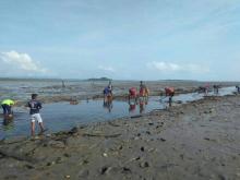 Permudah Nelayan Melintas, IMPAS Perluas Muara Sungai Senempek di Lingga