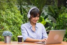 Tips Cegah Mata Lelah Akibat Menatap Layar Terlalu Lama Selama WFH
