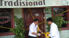 Penampakan Razia dan Penyegelan Lokasi Massage Mesum di Batuampar