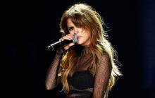 Pakaian Seksi Selena Gomez Goyang Politik Malaysia
