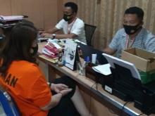 Jadi Bandar Judi, Emak-emak di Karimun Harus Berurusan dengan Polisi