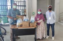 Suryani Salurkan Bantuan Nutrisi dan Multivitamin untuk Tenaga Analisis BTKLPP Batam