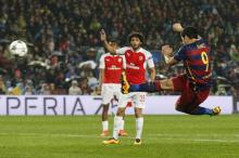 Gol Spektakuler Suarez Runtuhkan Mental Arsenal