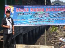 Warga Suku Laut Turut Berbelanja di Pasar Pancur