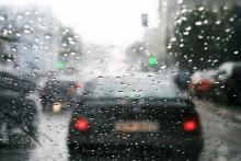 Lima Hal yang Harus Diperhatikan saat Berkendara di Musim Hujan
