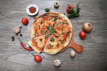 Hari Kartini, Paris Lyon Caffe Berikan Promo Pizza Gratis Buy 1 Get 1 Free