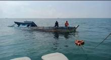 Kargo Bermuatan Kelapa Kandas di Perairan Takong Karimun, 2 ABK Terjebak