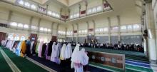 Salat Gerhana di Masjid Agung Batam, Jemaah: Kami Antusias Saksikan Kuasa Allah