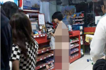 Wanita Bertelanjang di Apotek Proxy Ditangkap Polisi