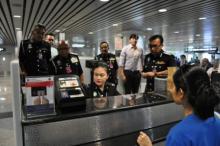 Malaysia Deportasi 3 Warga Tiongkok Penyerang Petugas Imigrasi