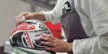 Helm Bau Tak Sedap, Hilangkan dengan Cara Ini
