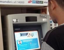 Nasabah Bank Mandiri di Karimun Ramai-ramai Cek Saldo