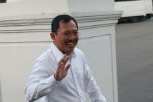 Berkemeja Putih, Dokter Terawan Datangi Istana Negara