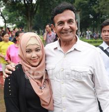 Aih, Papa Shireen Sungkar Nikahi Gadis Muda, Beda Usia 45 Tahun 