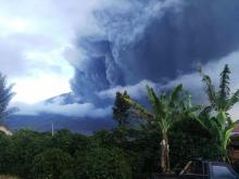 Gunung Sinabung Kembali Erupsi, Tinggi Abu Capai 2 Km