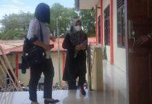 Istri Bupati Bintan Deby Maryanti Hadiri Pemeriksaan KPK
