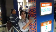 Cewek Cantik Ini Jadi Cleaning Service Biar Bisa Kuliah