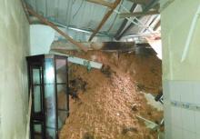 Hujan Malam Tahun Baru, 4 Rumah Terkena Longsor di Tiban Palem