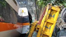 Kereta Ekspres Tergelincir di Taiwan, 36 Orang Tewas