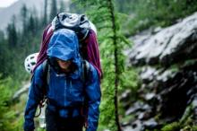 Tips Mendaki Gunung di Musim Hujan yang Harus Anda Ketahui