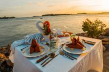 Makan Malam Romantis dengan Pasangan di Bay House HARRIS Resort Barelang Batam
