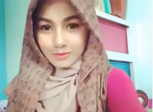 [VIDEO] Hijaber Cantik Ini Bikin Pria Terkagum-kagum