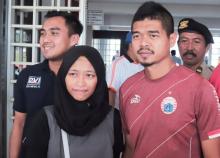 Air Mata Haru Dwi Herlianti Bertemu Sang Idola