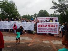 Tolak Proyek Pembangunan SUTT, Warga Bandara Mas: Kembalikan ke Jalur Awal