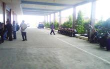 Paksa Masuk Kampus, Mahasiswa UPB Dorong-dorongan dengan Polisi