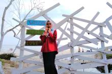 Tiga Spot Foto Buatan Bikin Pantai Mempanak Makin Memesona