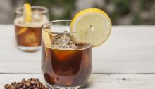 5 Manfaat Sehat Minum Kopi Lemon, Bisa Bakar Lemak
