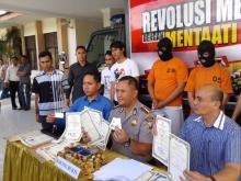 Satu Ijazah Palsu Dipatok Rp 1,5 Juta hingga Rp 5 Juta. Pelaku Posting di FJB dan Info Loker