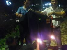 Kecewa Terpilihnya Ketua IKSB yang Baru, Sejumlah Pemuda Pariaman Bakar Baju Kebesaran IKSB  