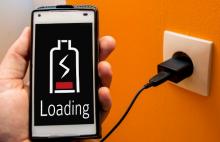 5 Hal yang Sebaiknya Tak Dilakukan Saat Mengisi Baterai Smartphone