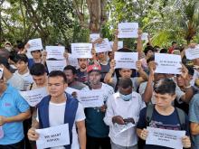 Pencari Suaka Demonstrasi di Kantor IOM Tanjungpinang