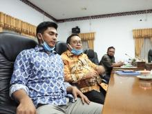Andes Putra Tiba-tiba Diganti Sebagai Ketua DPRD Natuna, Warga Serasan Kecewa