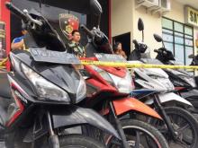 Dua Perempuan Diringkus Polisi Usai Gadaikan 4 Motor Sewaan