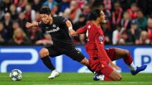 Hwang Hee-Chan Permalukan Van Dijk, Evan Dimas Ikut Populer