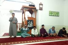 Zikir dan Tausiah di Pulau Mas, Wabup Lingga Ajak Warga Jaga Shalat Subuh