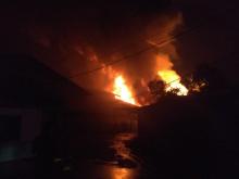 Breakingnews! Kebakaran Hebat Landa PLN Ranai Natuna