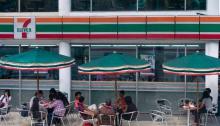 7-Eleven Bangkrut, Bagaimana Kondisi Ritel Lain?