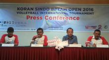 Koran Sindo Batam Gelar Turnamen Volly Internasional